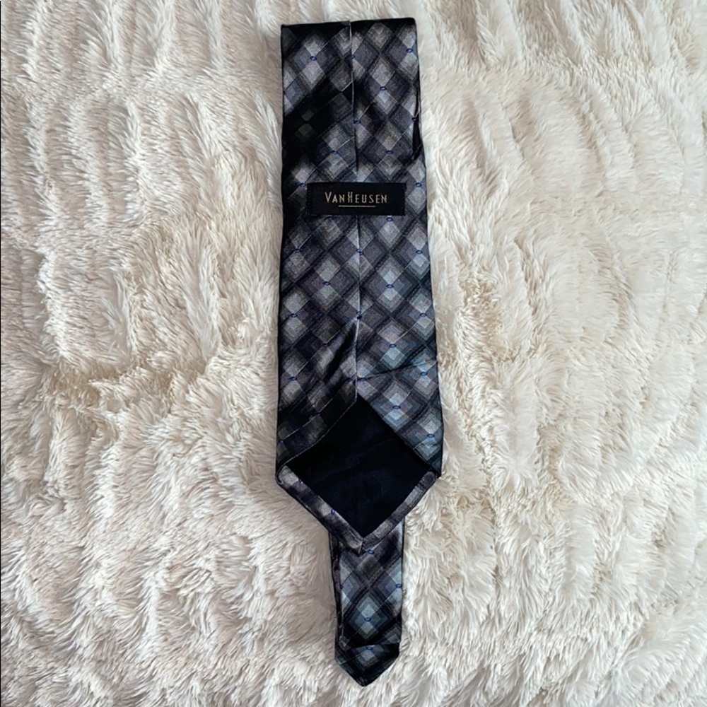 Van Heusen Tie